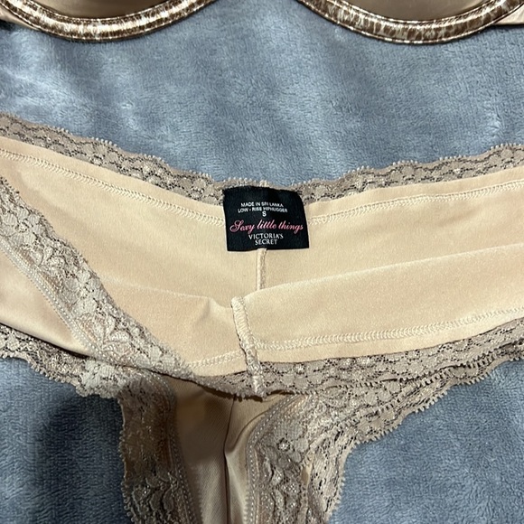 Vintage Sexy Little Things Victorias Secret Nude Bra and Pantie Set - Picture 3 of 10